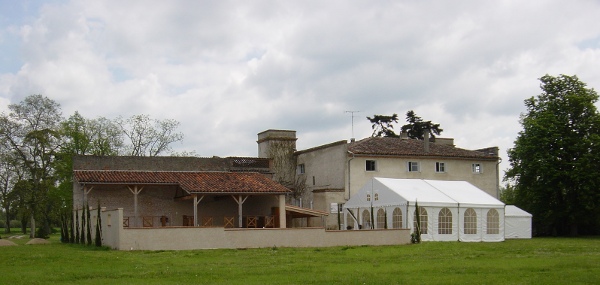 Rear view of Chateau with marquee